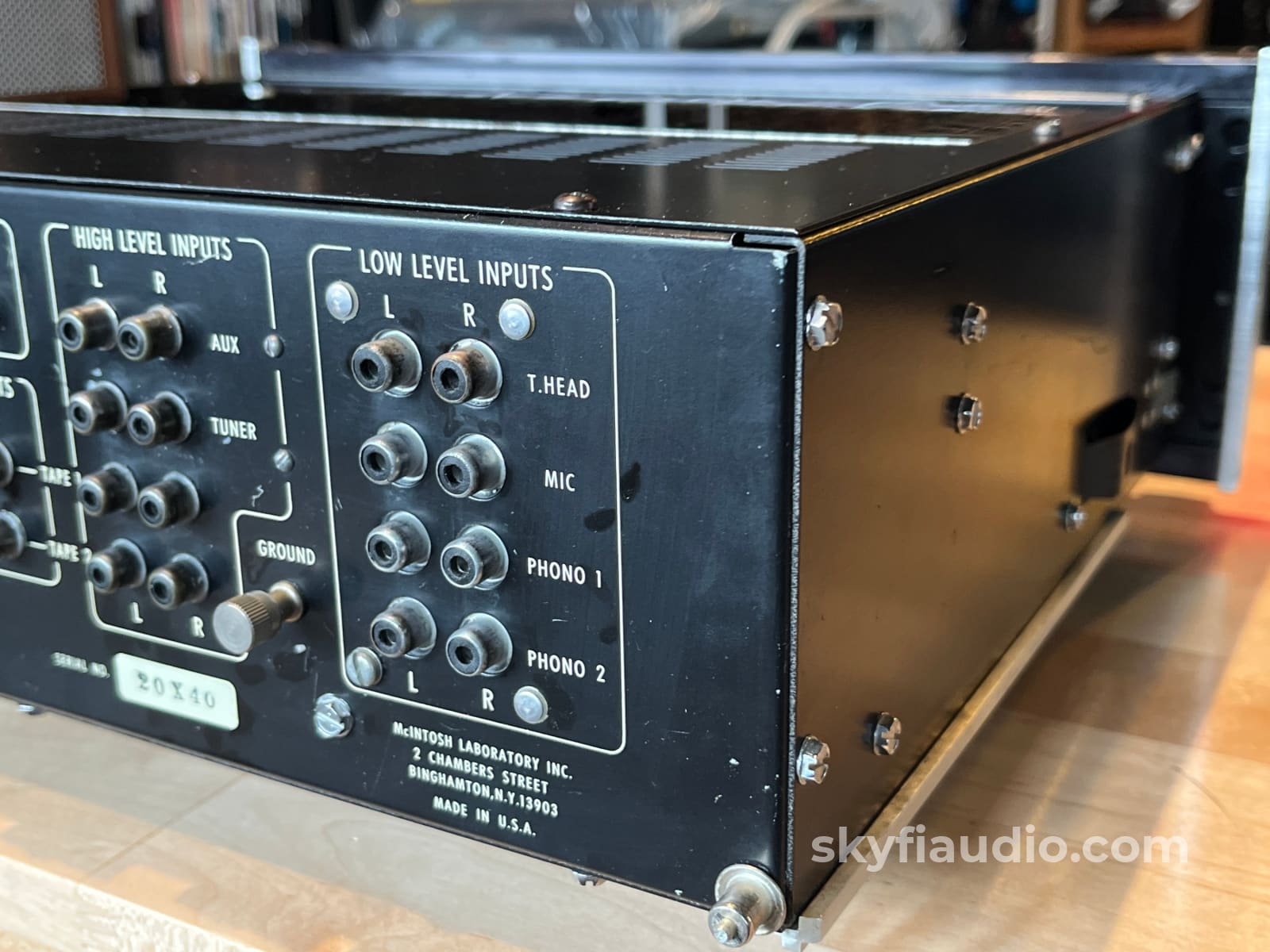 McIntosh C28 Solid State Vintage Preamplifier - Survivor - Preamplifier