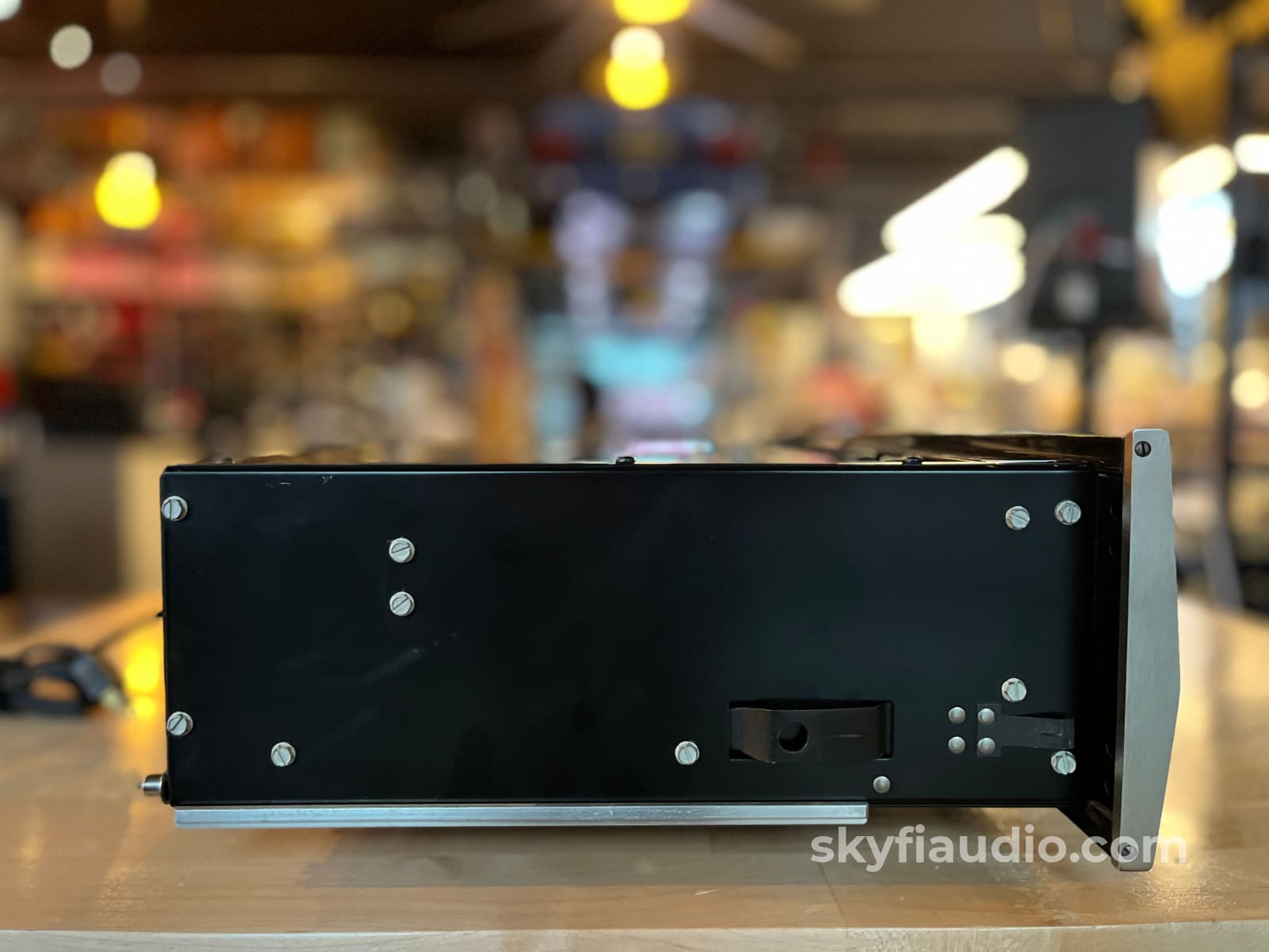 McIntosh C28 Vintage Solid State Preamplifier - Survivor