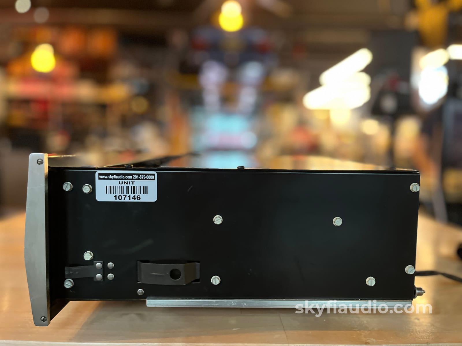 McIntosh C28 Vintage Solid State Preamplifier - Survivor Preamplifier