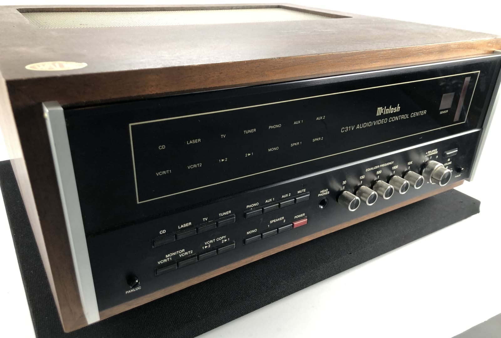 Mcintosh C31V Preamp With Phono - Includes Remote Wood Case And Manual Preamplifier