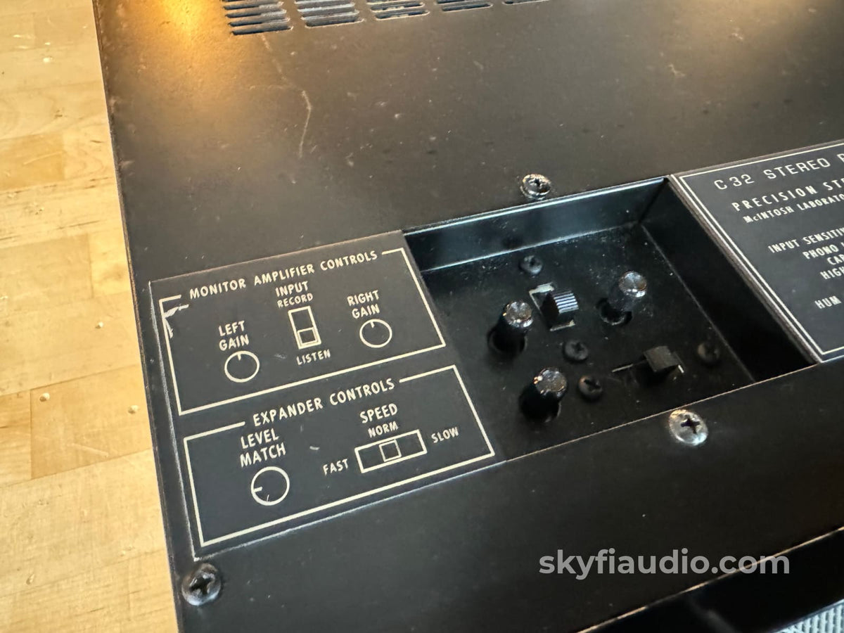 Mcintosh C32 Vintage Preamp With Phone And Eq - Serviced & Upgraded Preamplifier