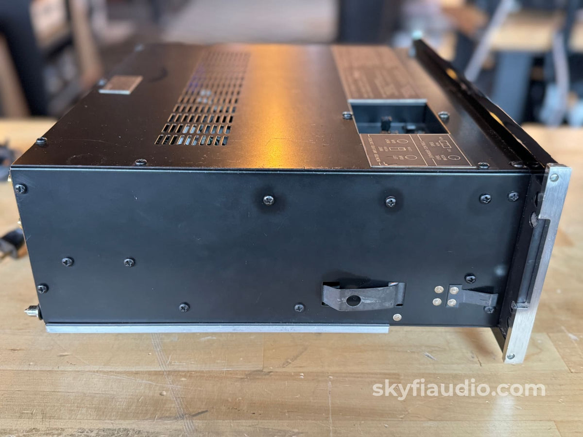 Mcintosh C32 Vintage Preamp With Phone And Eq - Serviced & Upgraded Preamplifier