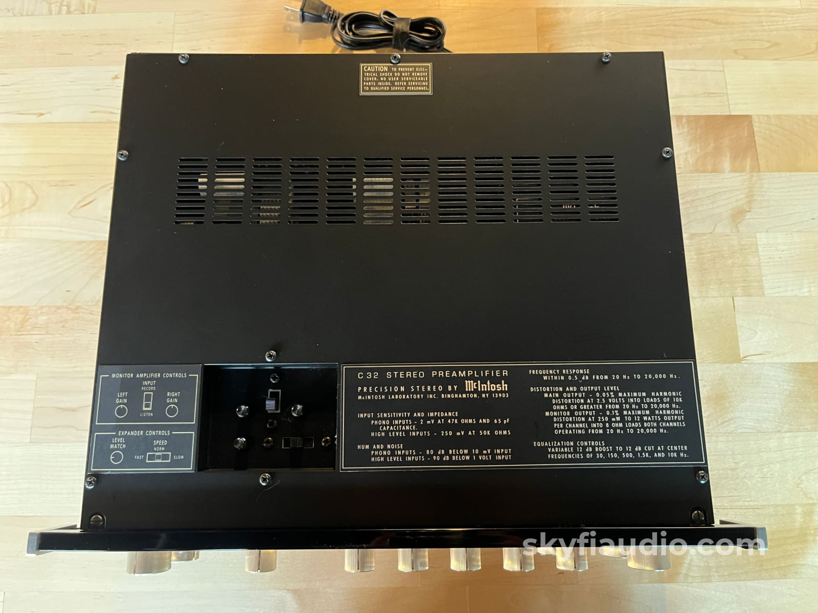 McIntosh C32 Vintage Preamplifier w/Built-In 