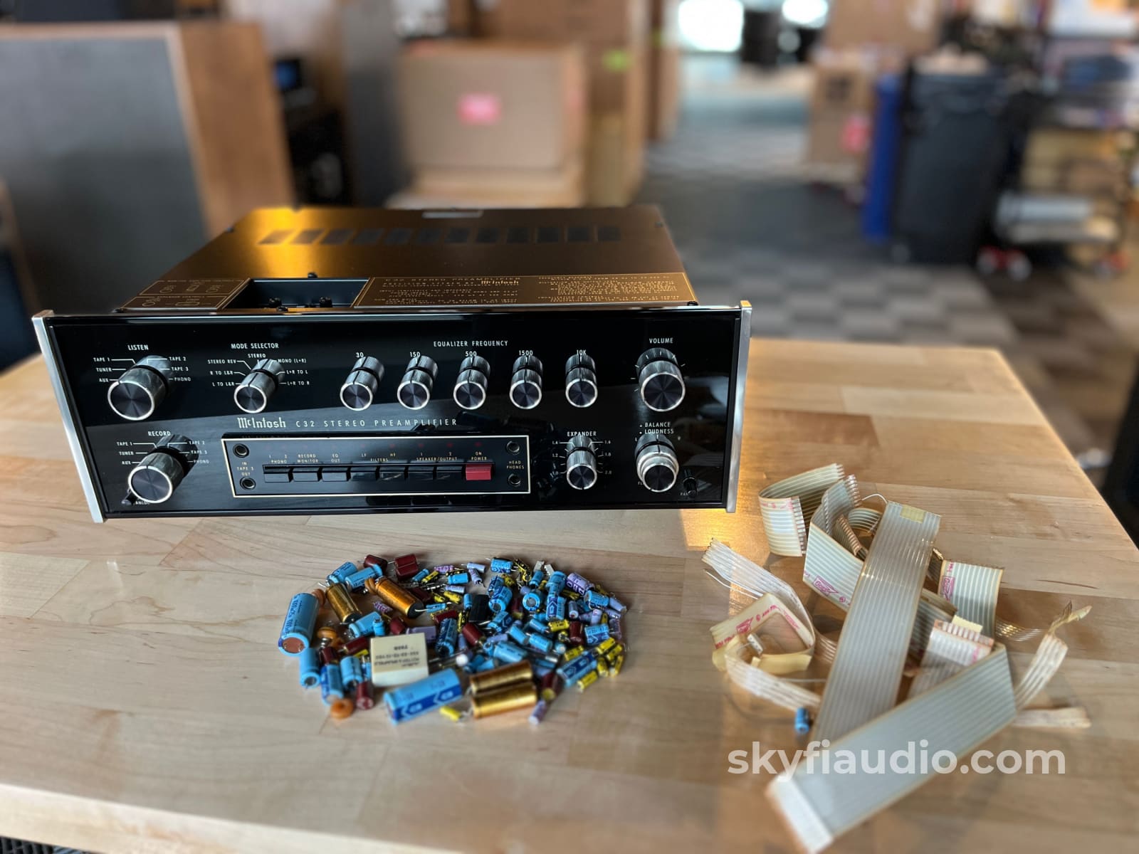 McIntosh C32 Vintage Preamplifier w/Built-In 