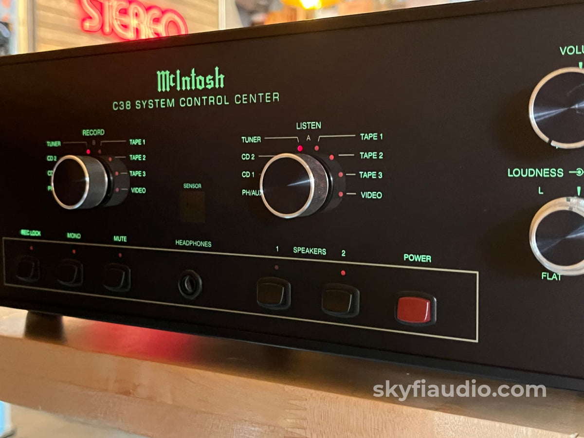McIntosh C38 Solid State Analog Preamplifier - Preamplifier