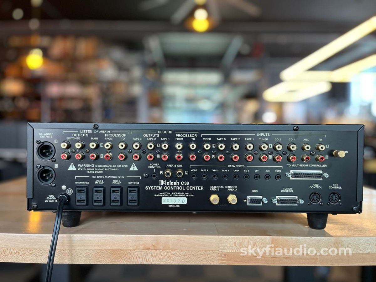McIntosh C38 Solid State Analog Preamplifier - Preamplifier