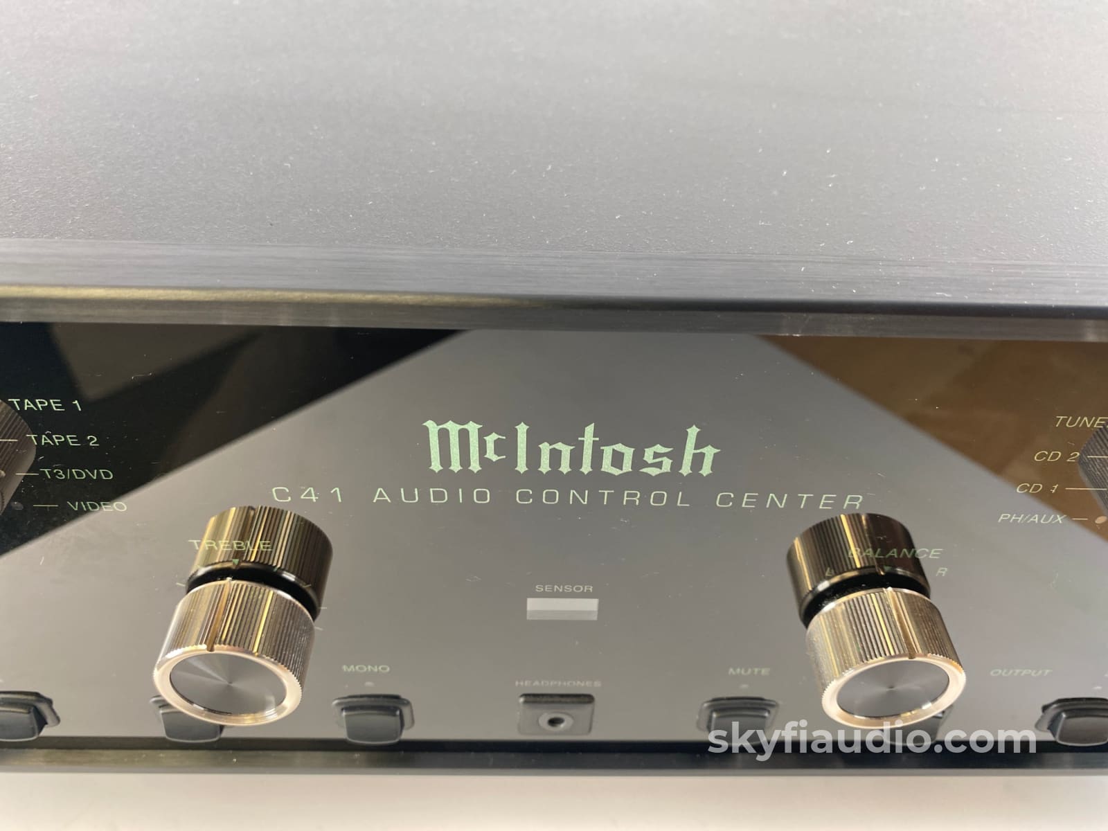 Mcintosh C41 All Analog Preamp With Remote And Phono Input Preamplifier