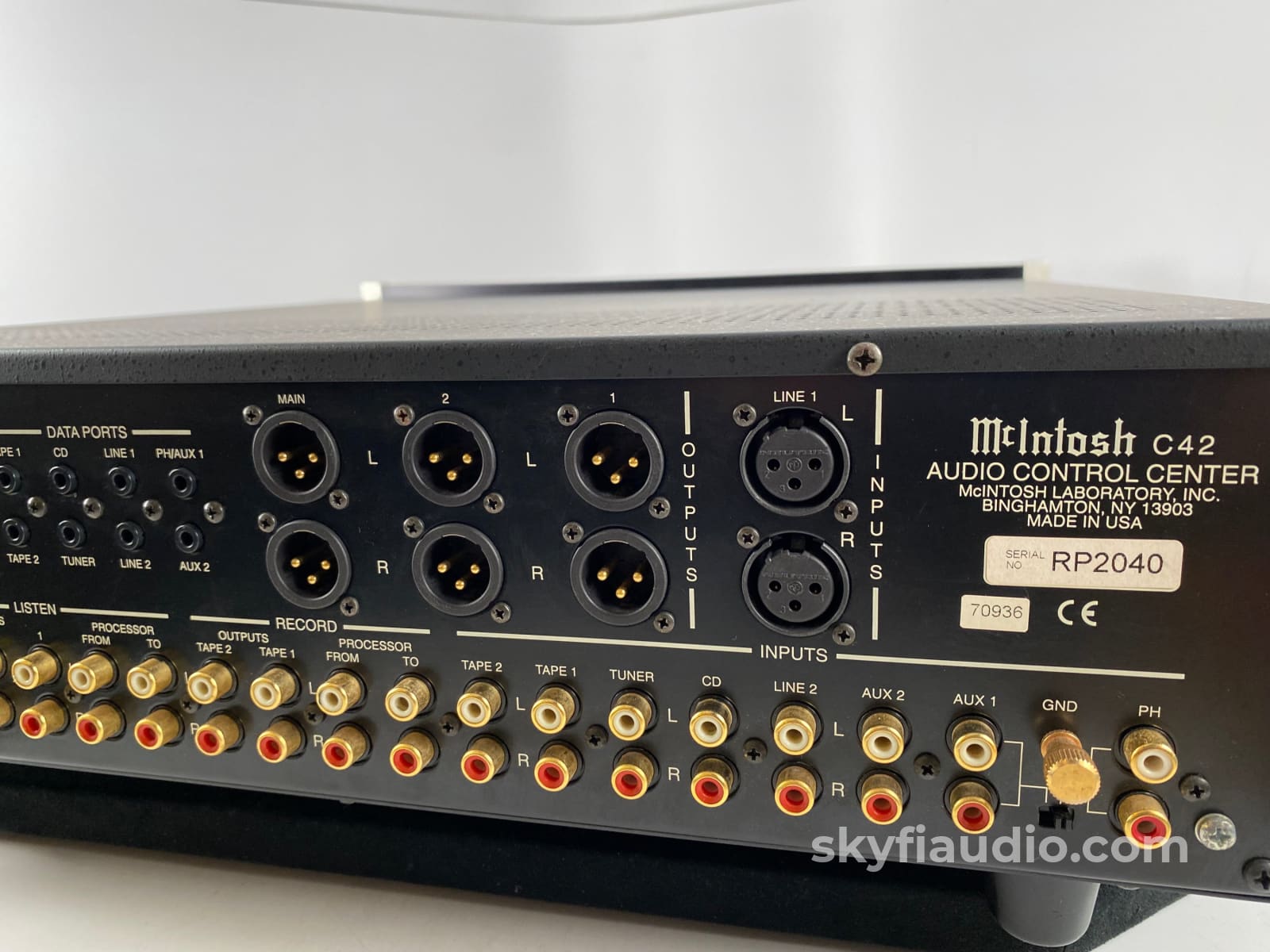 アンプ McIntosh C42 Audio Control Center McIntosh C42 Analog Preamplifier With Exclusive 8-Band Equalizer and P