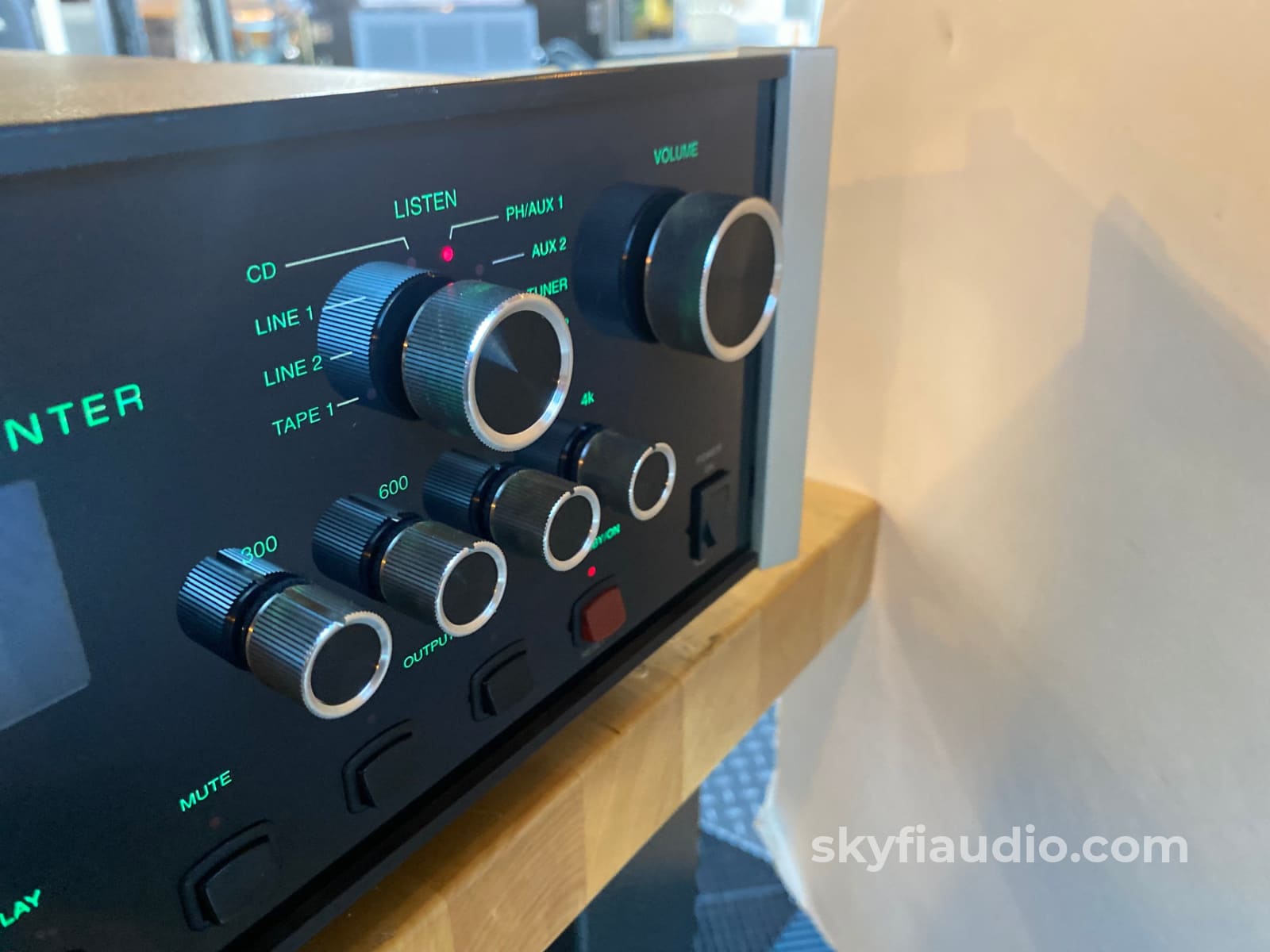 Mcintosh C42 Vintage Preamplifier With Phono And Remote