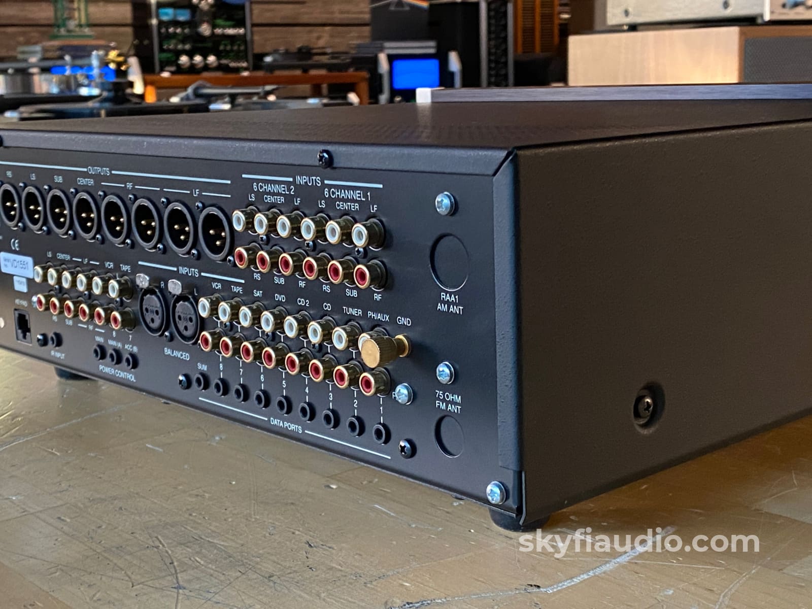 McIntosh C45 Preamp - All Analog with Phono Input - Fiber Optic Lighting