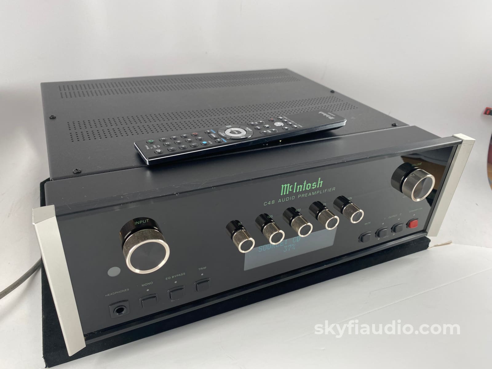 Mcintosh C48 Preamplifier With Built In Dac