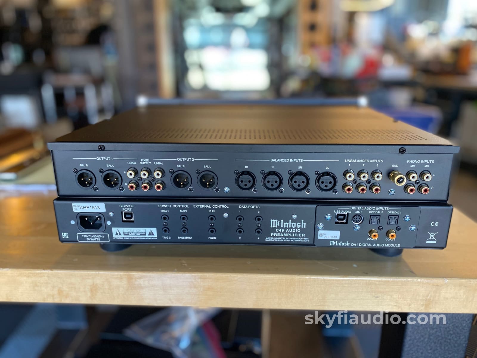 Mcintosh C49 Solid State Preamp - Lightly Used And Complete Preamplifier