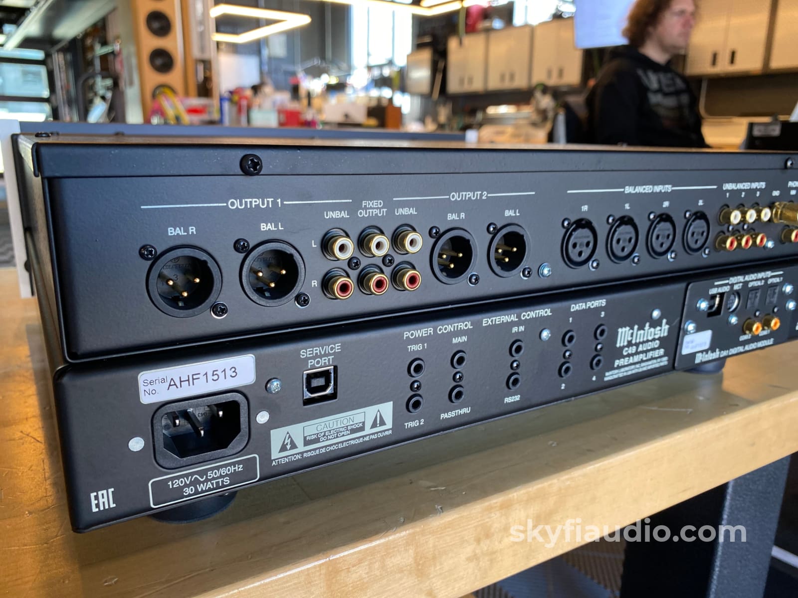 Mcintosh C49 Solid State Preamp - Lightly Used And Complete Preamplifier