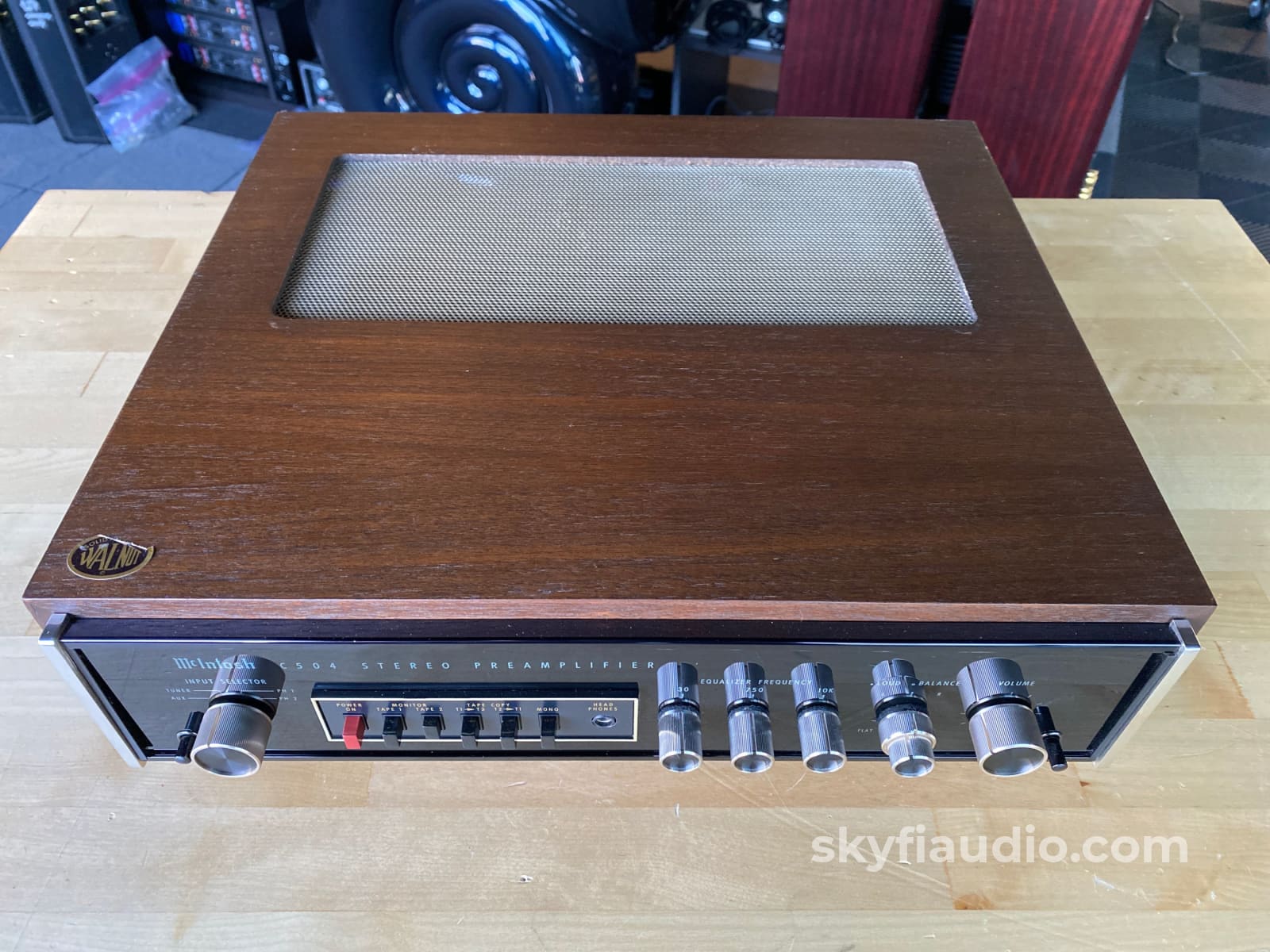 McIntosh C504 ステレオプリアンプ 本体 ウッドケース付 McIntosh C504 Solid State Vintage Preamplifier With Wood Cabinet