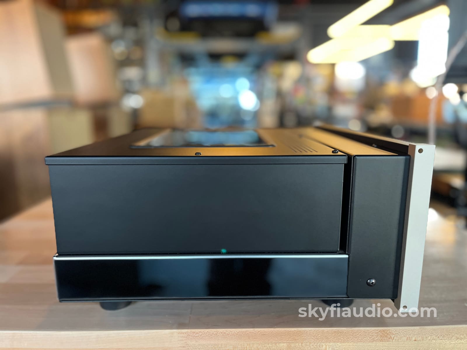 McIntosh C55 Solid State Preamplifier - Pre Loved Preamplifier