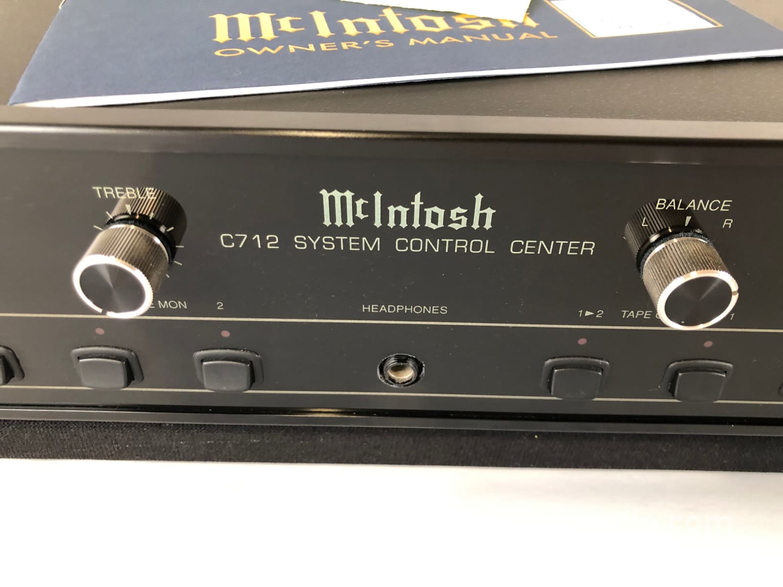 Mcintosh C712 Preamp With Remote And Phono Input Preamplifier