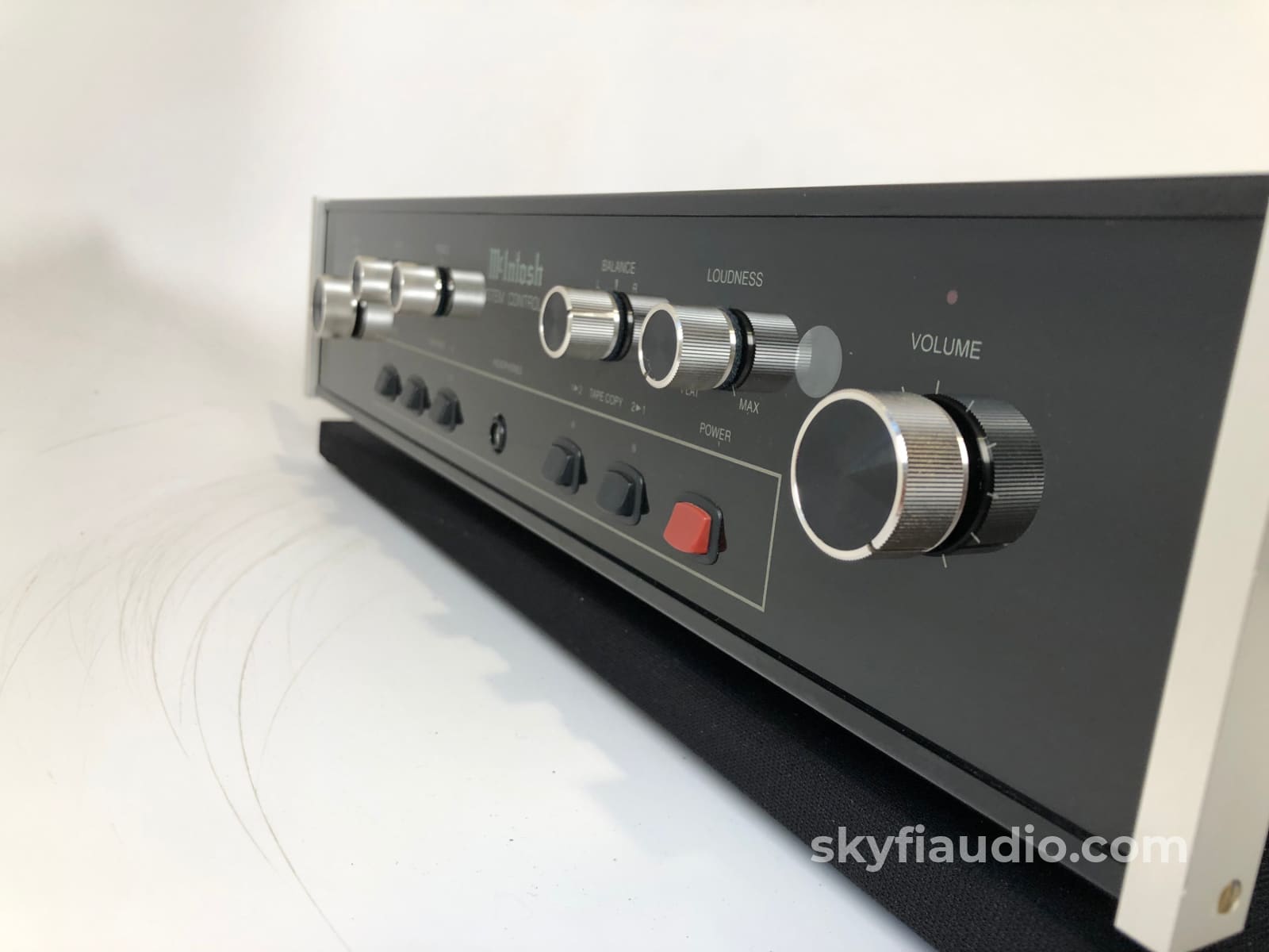 McIntosh C712 Preamp with Remote and Phono Input