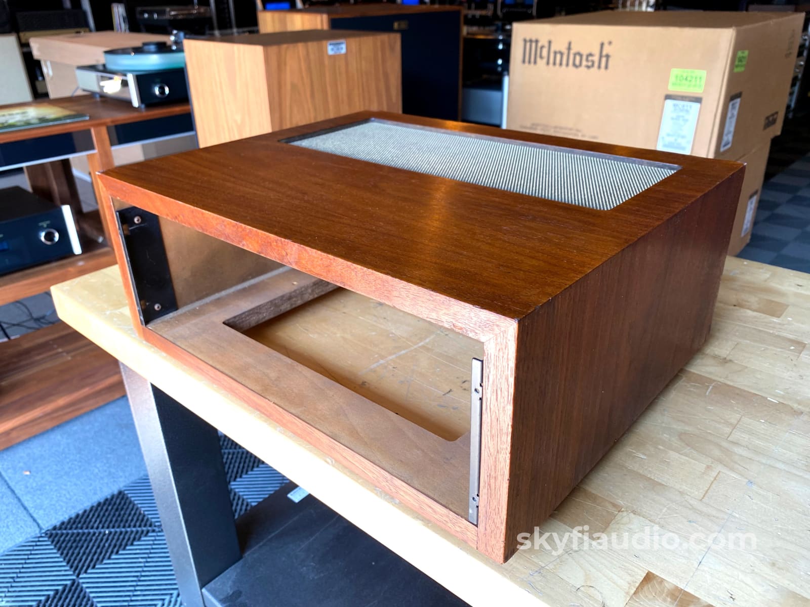 Mcintosh Early L12 Slant Foot Wood Cabinet - Fits 5 Tall Components W/Notch For C22 Tray Accessory