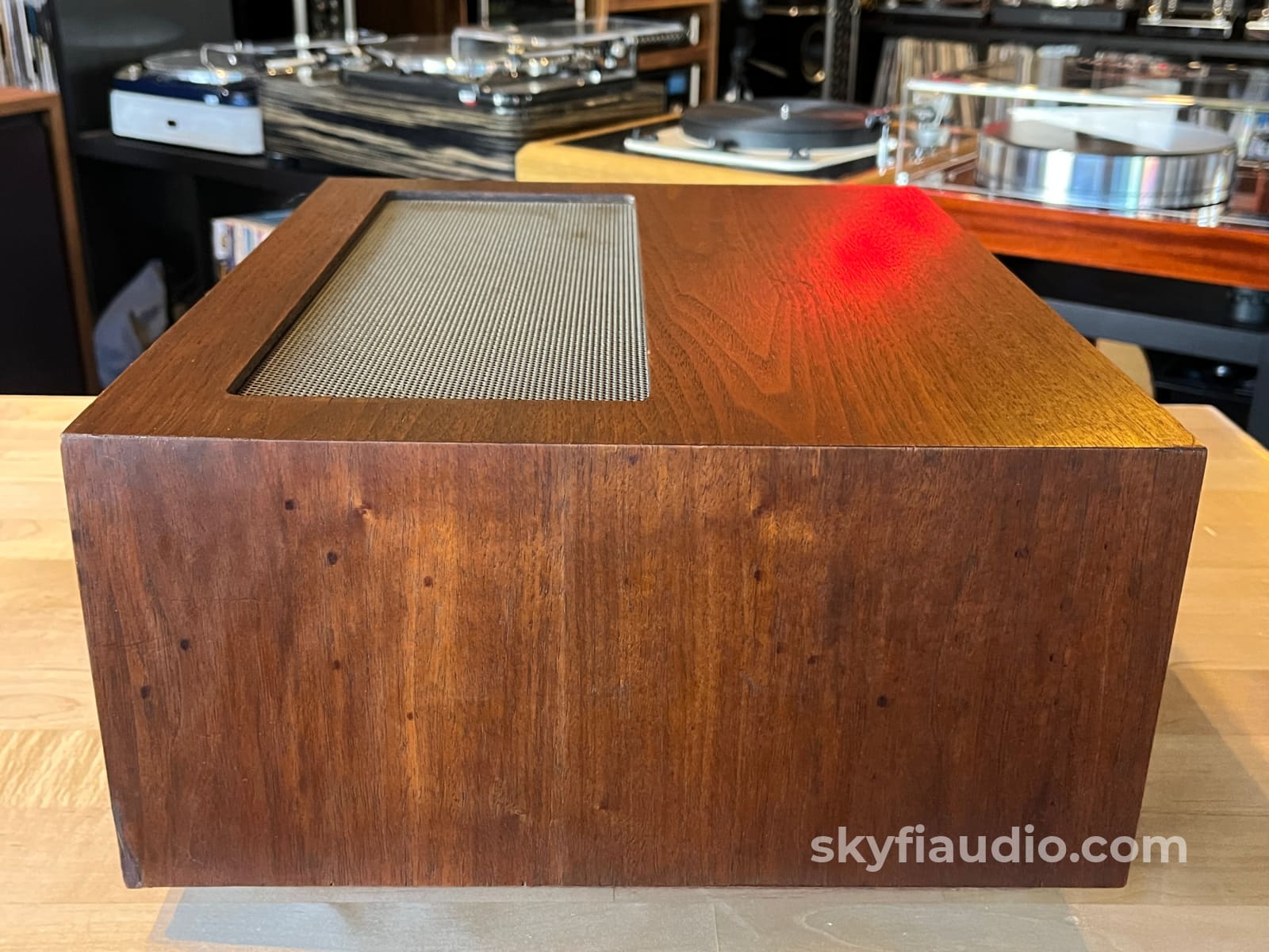 McIntosh L12 Slant Food Cabinet w/ 10’’ 12’’ Adjustable Panlocs Accessory