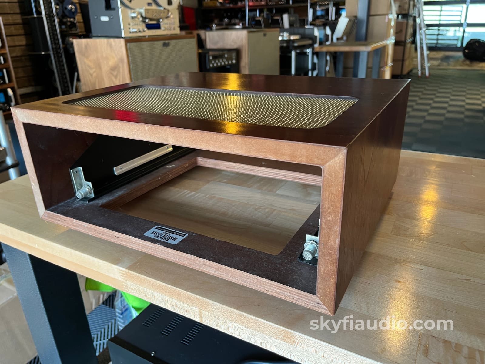 McIntosh L12 Style Tribute/Reproduction Cabinet w/ 10’’ 12’’ Adjustable Panlocs - Accessory