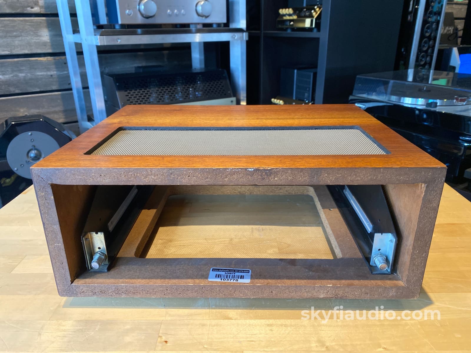 Mcintosh L12 Wood Cabinet - Slant Feet W/ 10 Or 12 Adjustable Panlocs Accessory