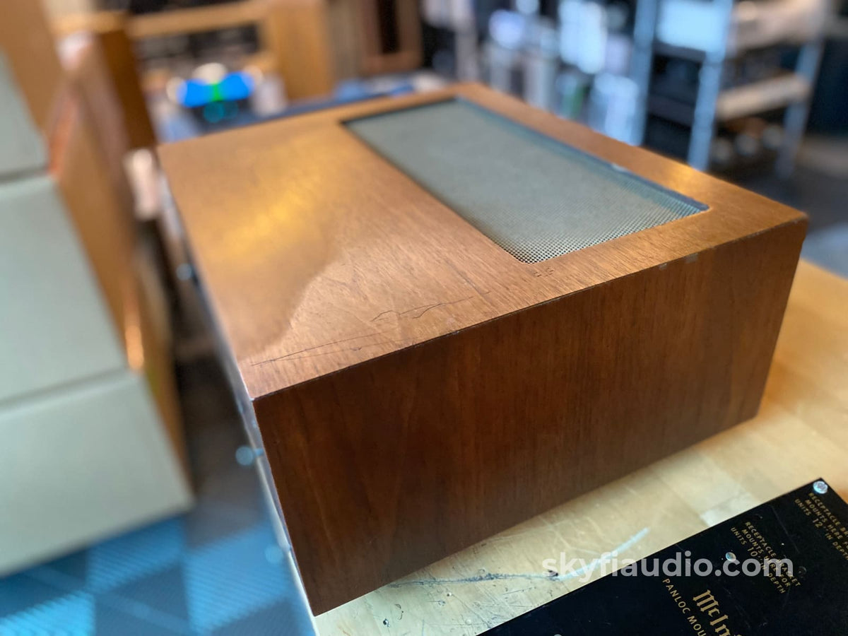 Mcintosh L12 Wood Cabinet With Slant Feet & 10 / 12 Adjustable Panlocs Accessory