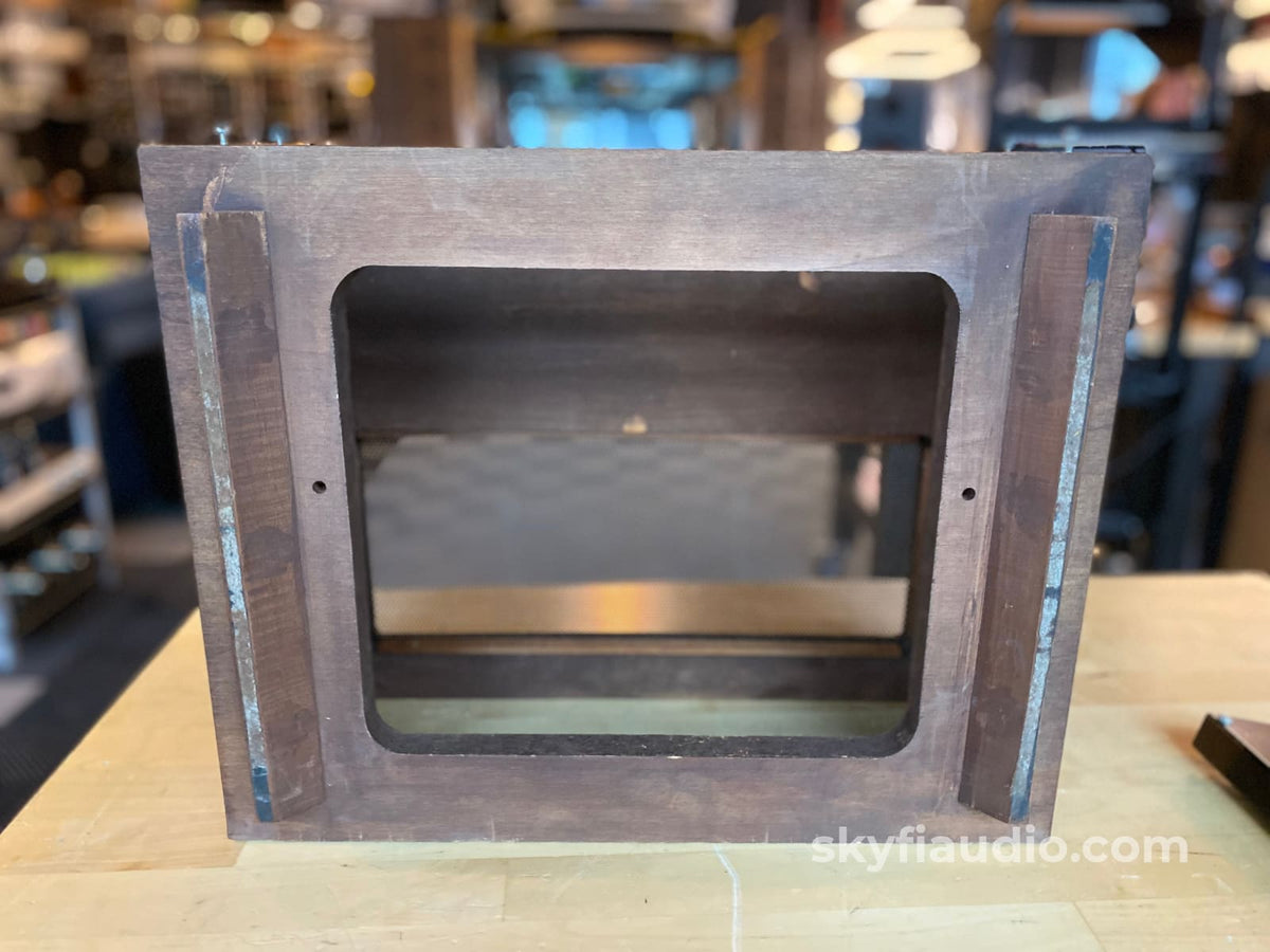 Mcintosh L12 Wood Cabinet With Slant Feet & 10 / 12 Adjustable Panlocs Accessory