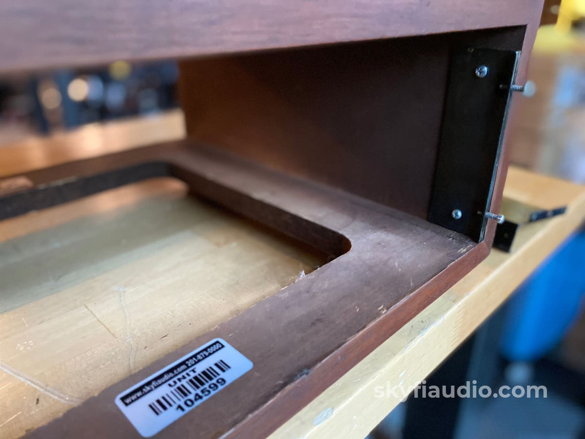 Mcintosh L12 Wood Cabinet With Slant Feet & 10 / 12 Adjustable Panlocs Accessory