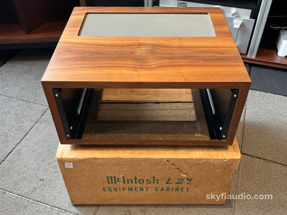 McIntosh L21 Slant Foot Cabinet w/ Panlocs (For Amplifiers) - W/ Box - Accessory