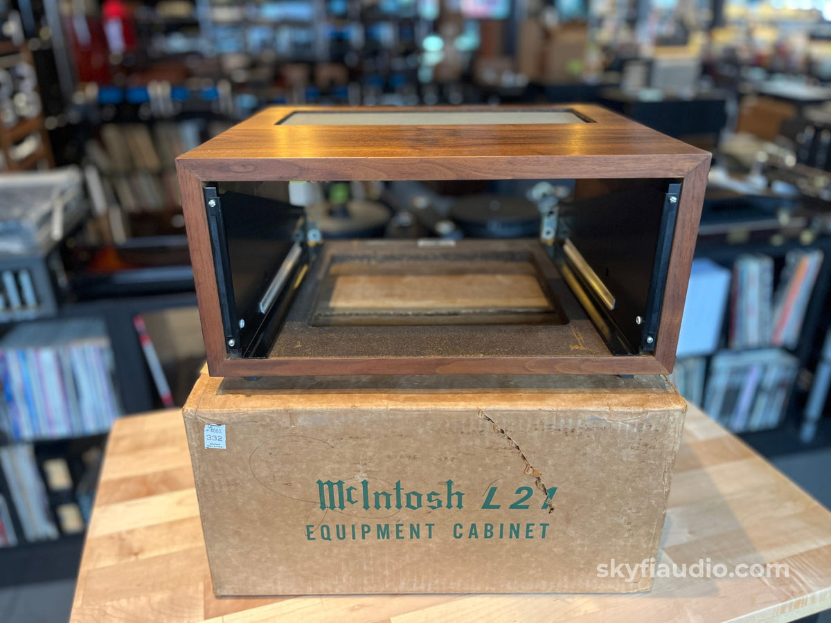 McIntosh L21 Slant Foot Cabinet w/ Panlocs (For Amplifiers) - W/ Box - Accessory