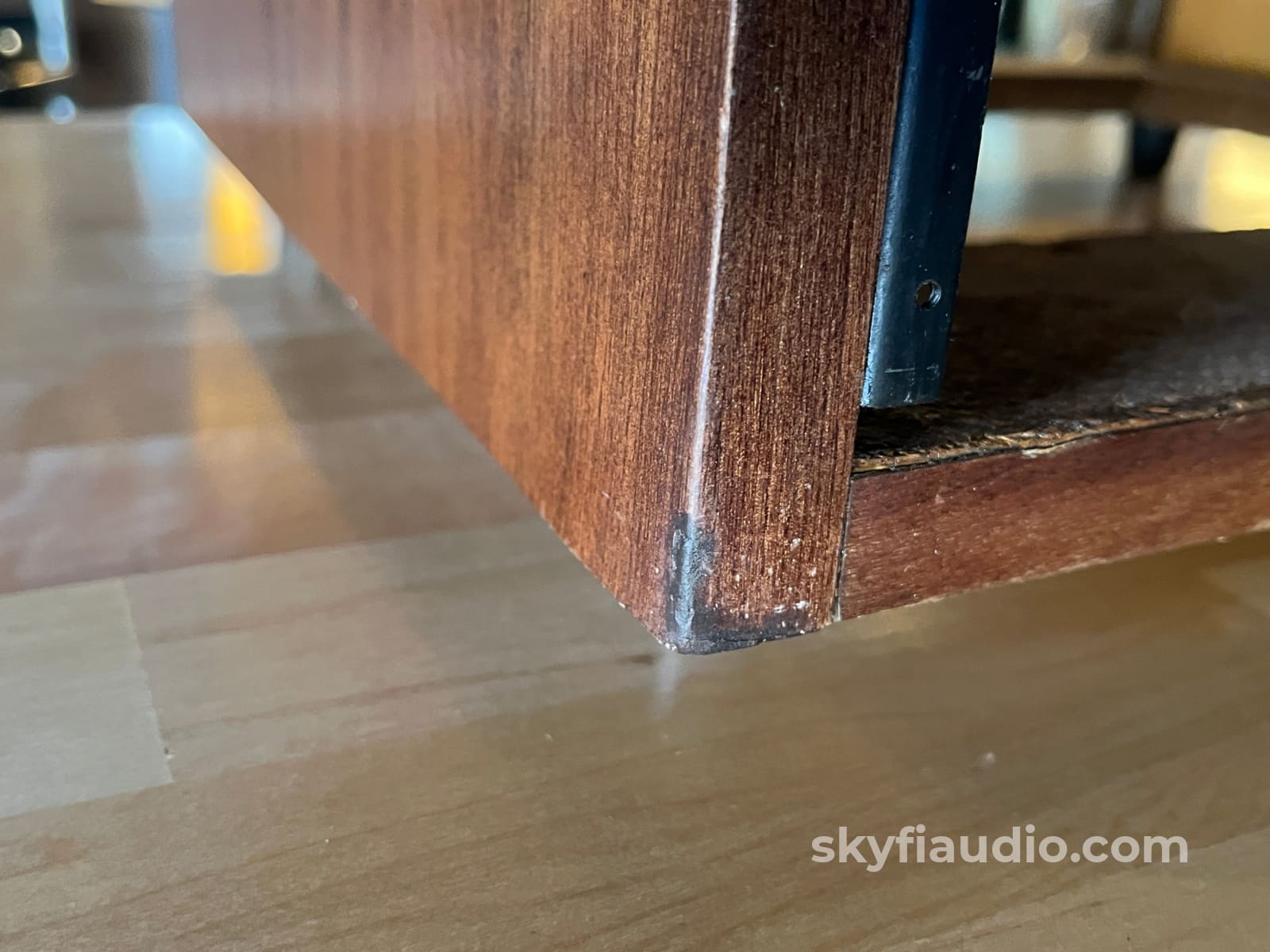 McIntosh L54 Cabinet - No Panlocs Accessory