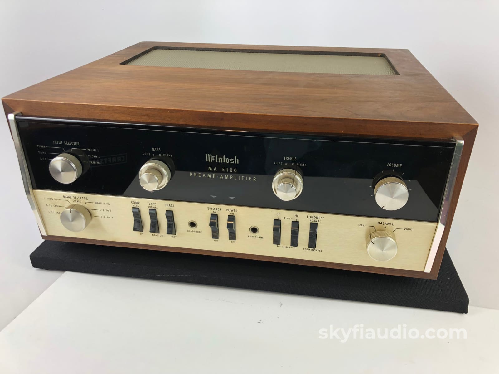 Mcintosh Ma-5100 Integrated Amplifier With Dual Phono Inputs And Case