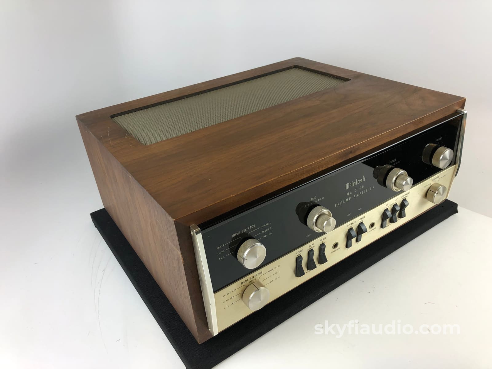 Mcintosh Ma-5100 Integrated Amplifier With Dual Phono Inputs And Case