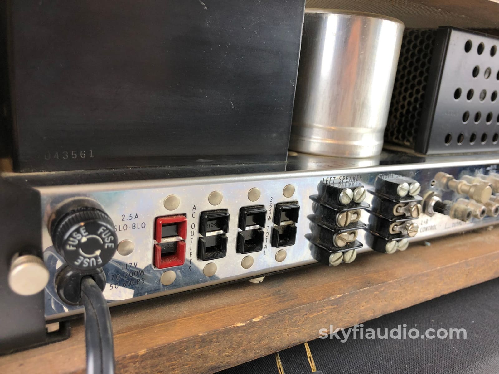 Mcintosh Ma-5100 Integrated Amplifier With Dual Phono Inputs And Case