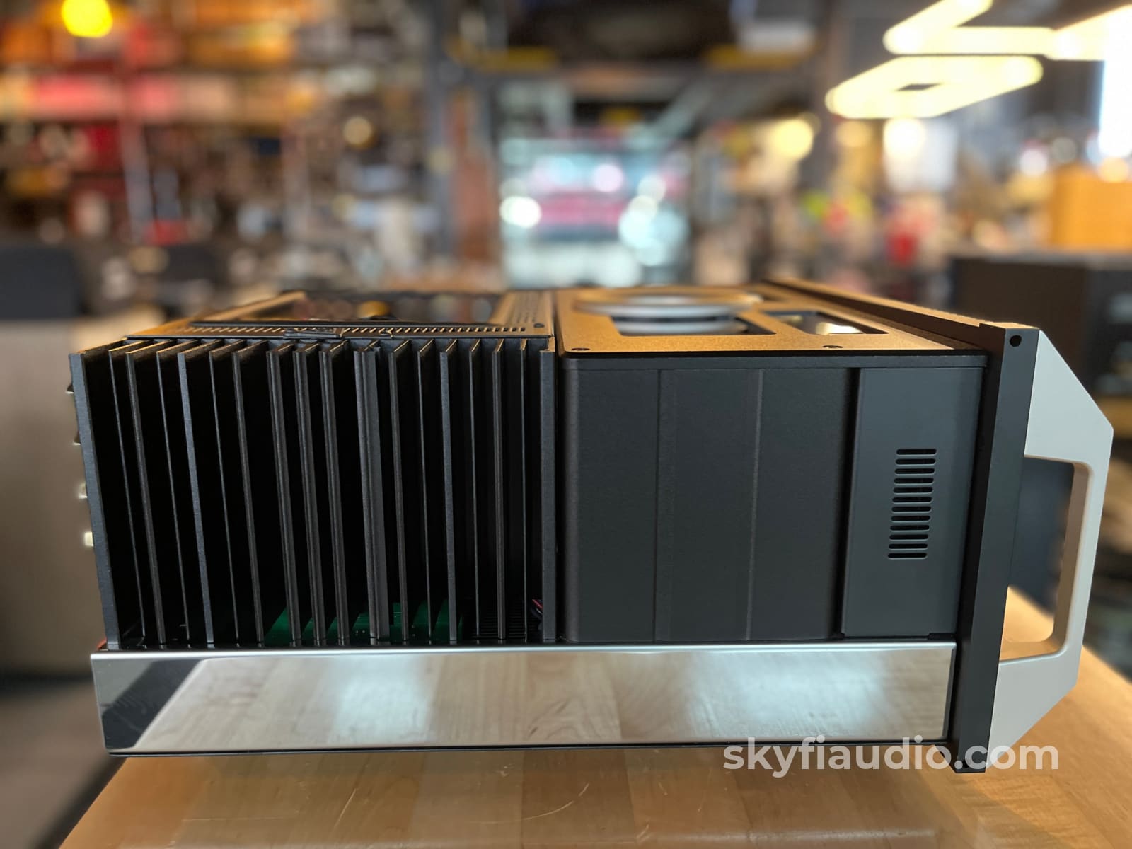 McIntosh MA12000 Hybrid Integrated Amplifier - Pre Loved Integrated Amplifier