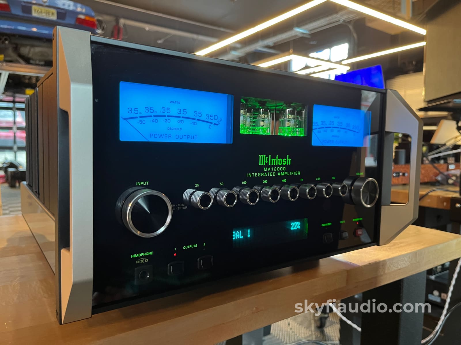 McIntosh MA12000 Hybrid Integrated Amplifier - Pre Loved Integrated Amplifier