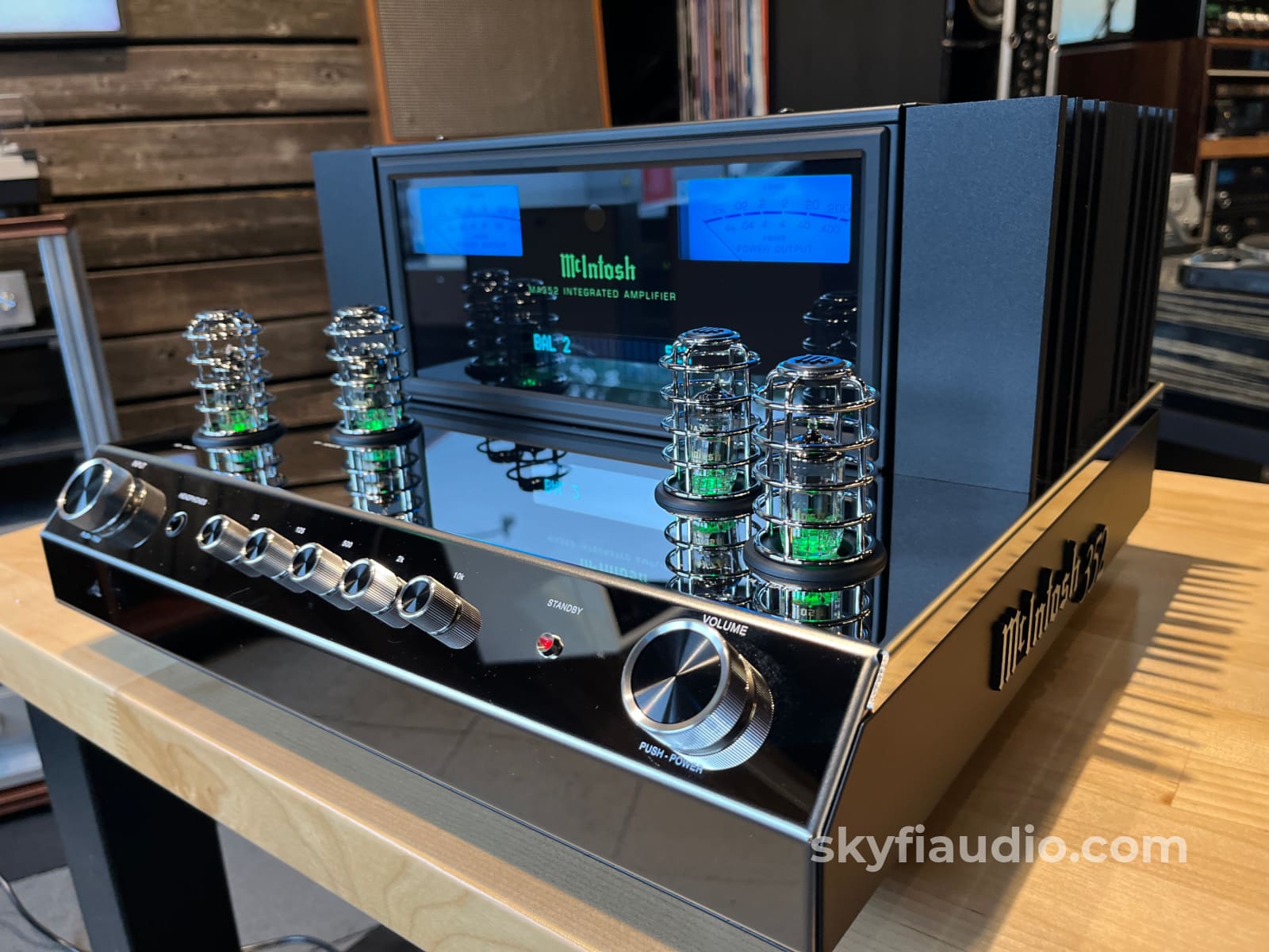 McIntosh MA352 Hybrid Drive Integrated Amplifier - Pre-Loved - Integrated Amplifier