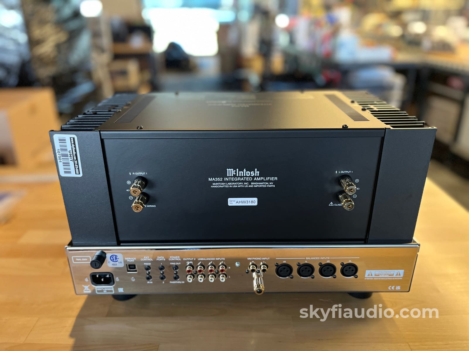 McIntosh MA352 Hybrid Drive Integrated Amplifier - Pre Loved Integrated Amplifier