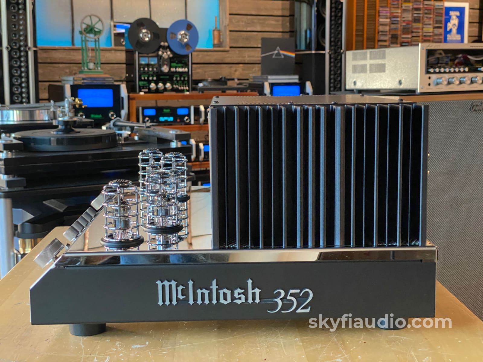 Mcintosh Ma352 Hybrid Drive Integrated Amplifier - Pre-Owned