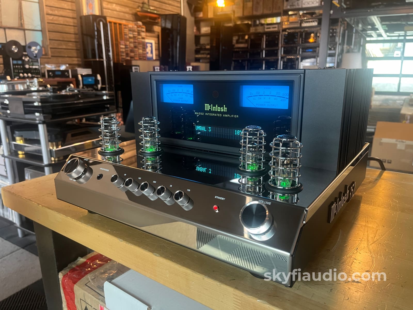 Mcintosh Ma352 Integrated Amplifier - Like New