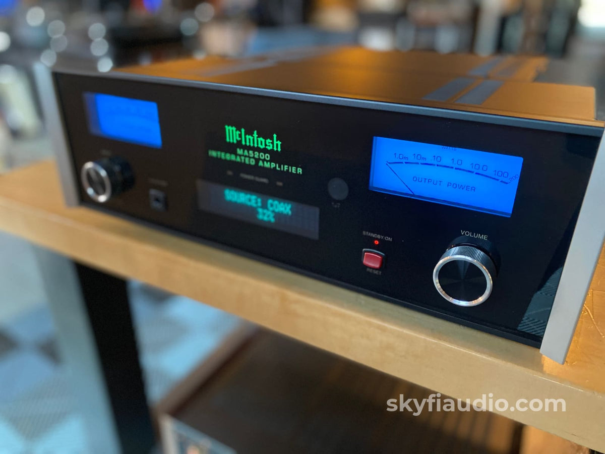 Mcintosh Ma5200 Integrated Amplifier - Like New And Complete
