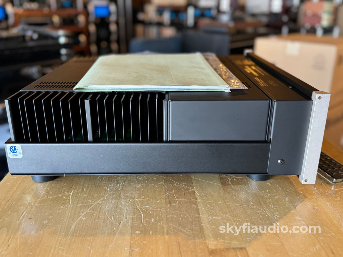 Mcintosh Ma5200 Integrated Amplifier - Like New And Complete