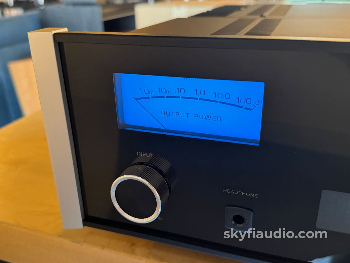 Mcintosh Ma5200 Integrated Amplifier - Like New And Complete