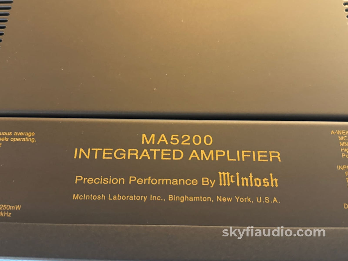 Mcintosh Ma5200 Integrated Amplifier - Like New And Complete