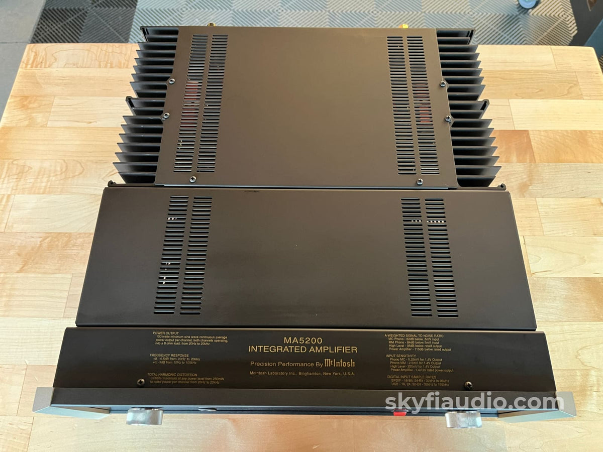 McIntosh MA5200 Solid State Integrated Amplifier - Pre-Loved - Integrated Amplifier