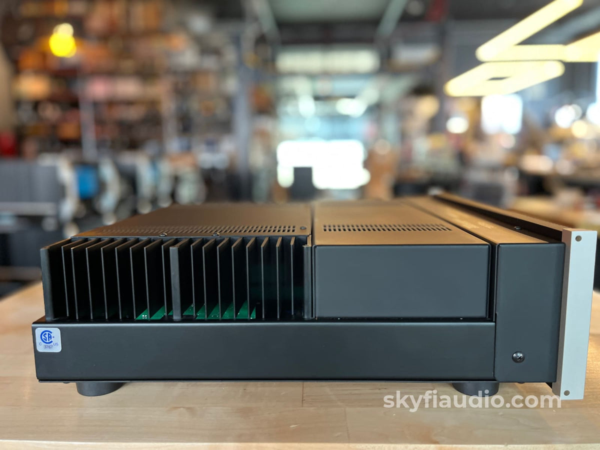 McIntosh MA5200 Solid State Integrated Amplifier - Pre-Loved - Integrated Amplifier