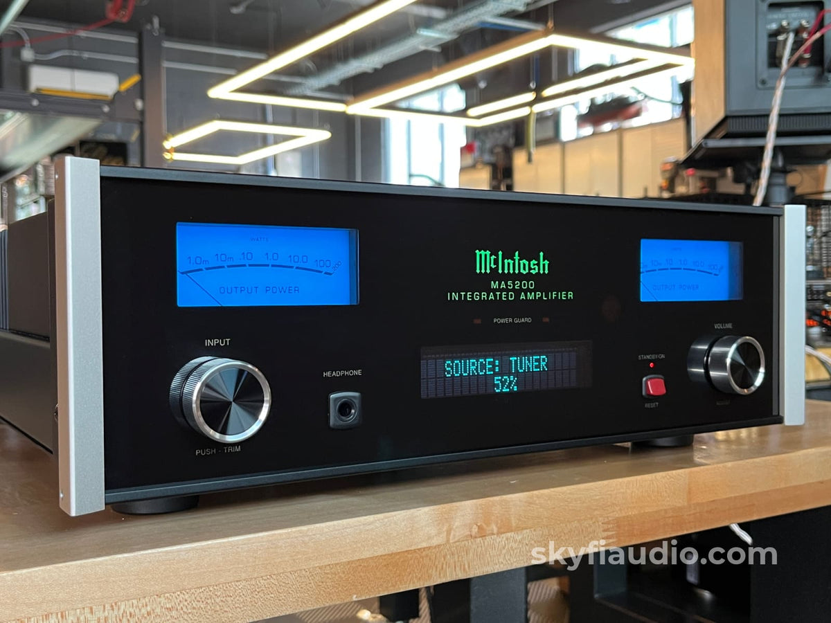 McIntosh MA5200 Solid State Integrated Amplifier - Pre-Loved - Integrated Amplifier