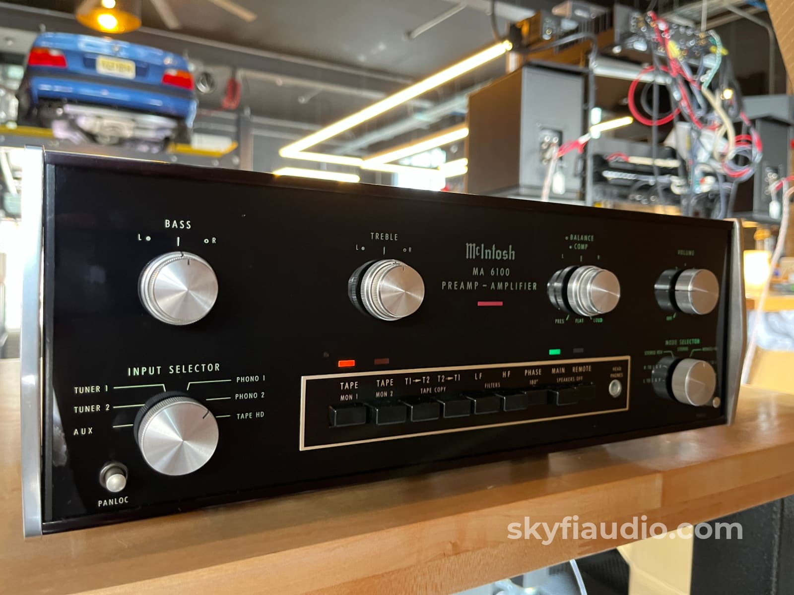 McIntosh MA6100 Integrated Amplifier - Serviced / Single Owner Integrated Amplifier