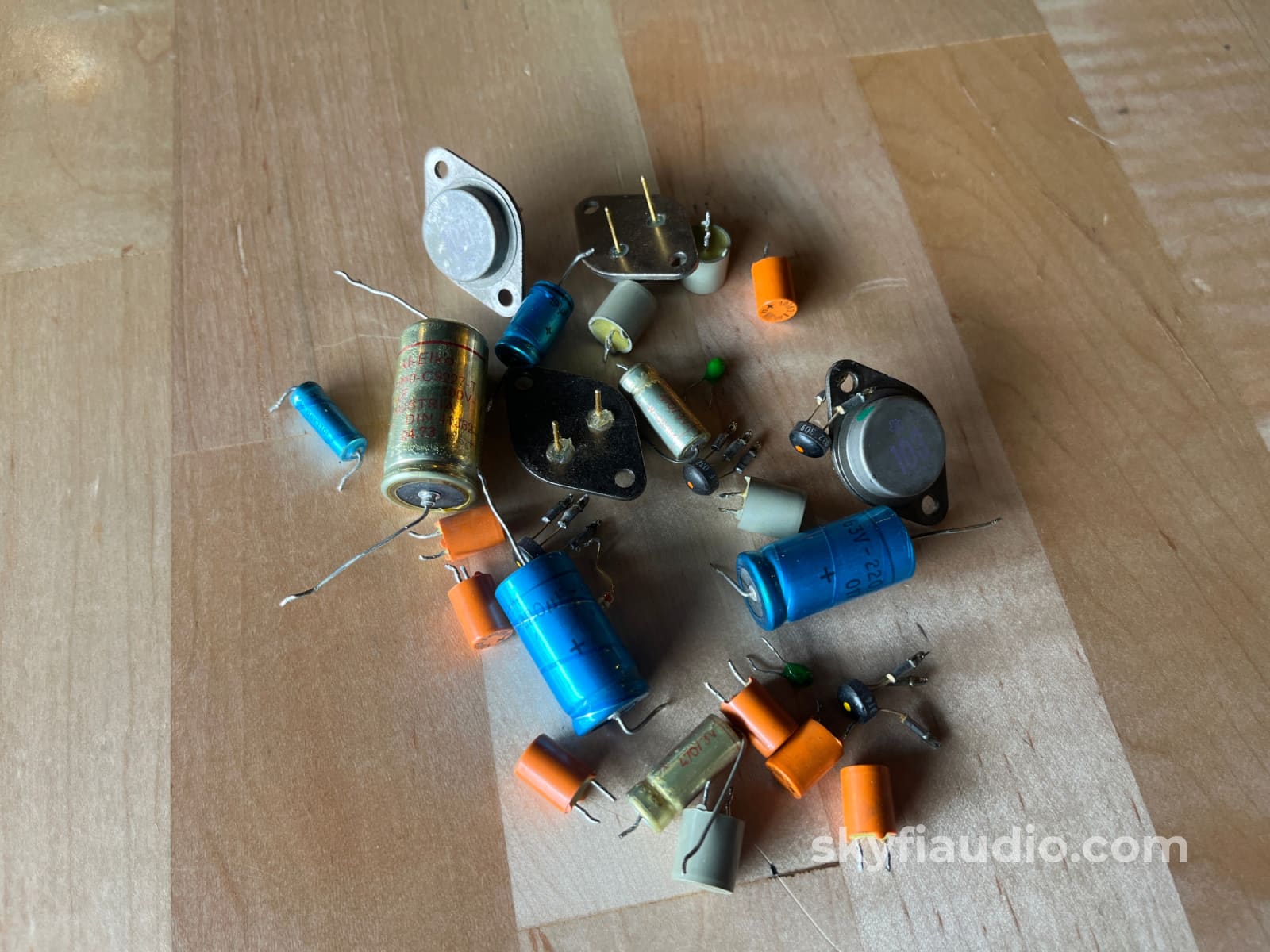 McIntosh MA6100 Integrated Amplifier - Serviced / Single Owner Integrated Amplifier