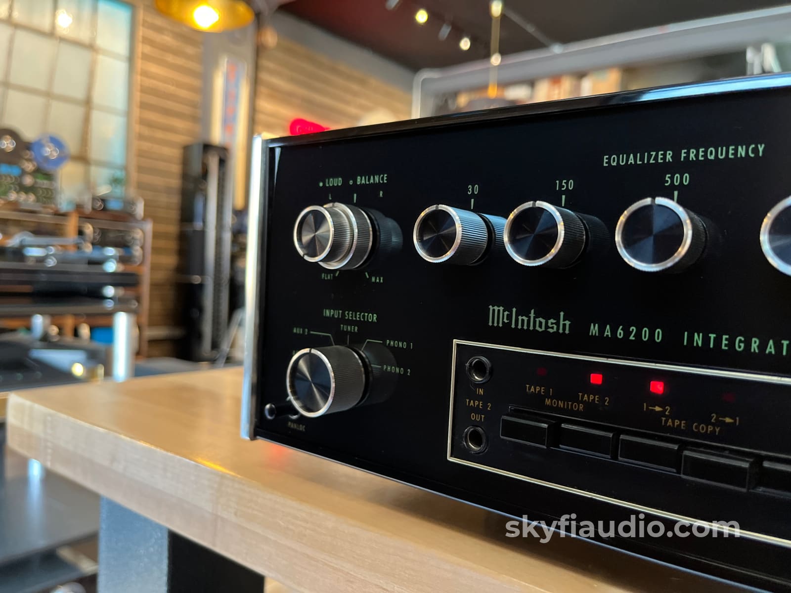 McIntosh MA6200 Vintage Integrated Amp - Serviced - Integrated Amplifier